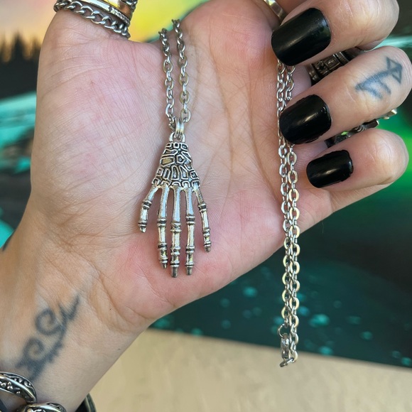 skull hands set earrings necklace goth halloween silver plated & stainless steel - Picture 7 of 12